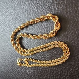 VTG Monet necklace